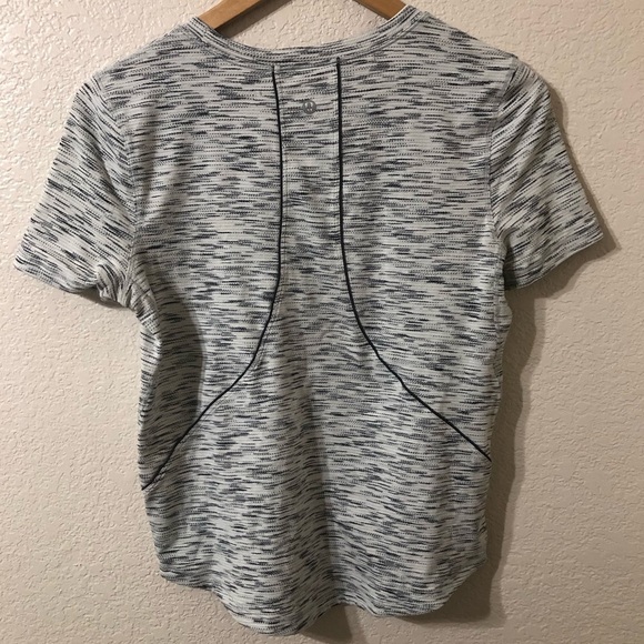 Lululemon Long Distance Short Sleeve Tee in Space Dye Gray & White Size Small - Picture 2 of 4